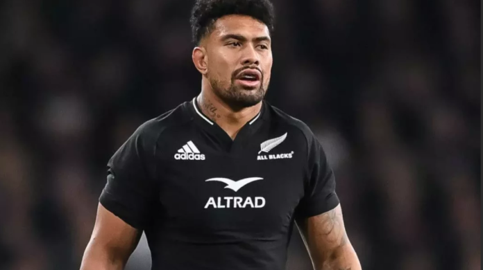 Ardie Savea signs with Moana Pasifika