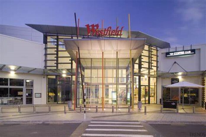 Westfield Manukau was in lockdown for an hour