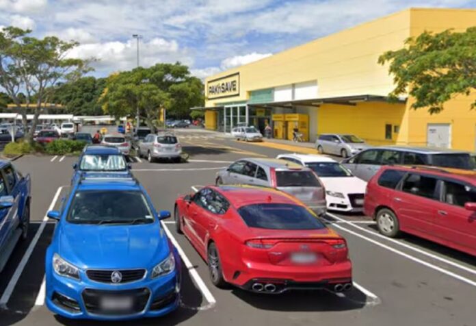 Man was found stabbed in the car park of an Auckland supermarket