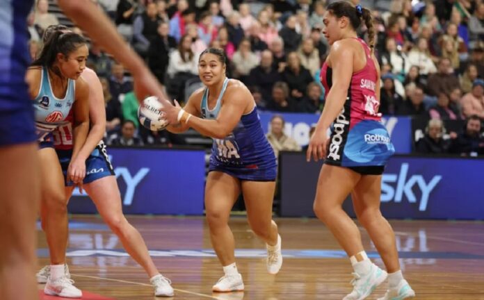 The Silver Ferns coach has added two new members to the Silver Ferns squad