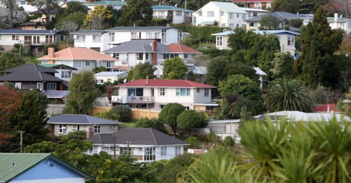 Three major banks in New Zealand have reduced their mortgage rates