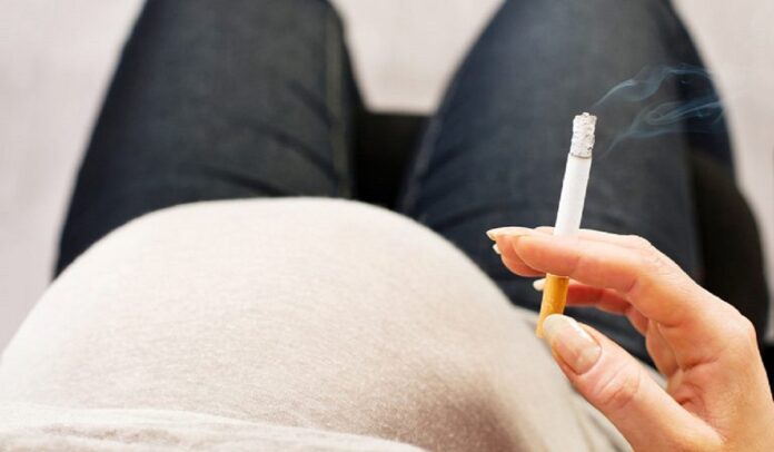 Should women stop smoking before getting pregnant?